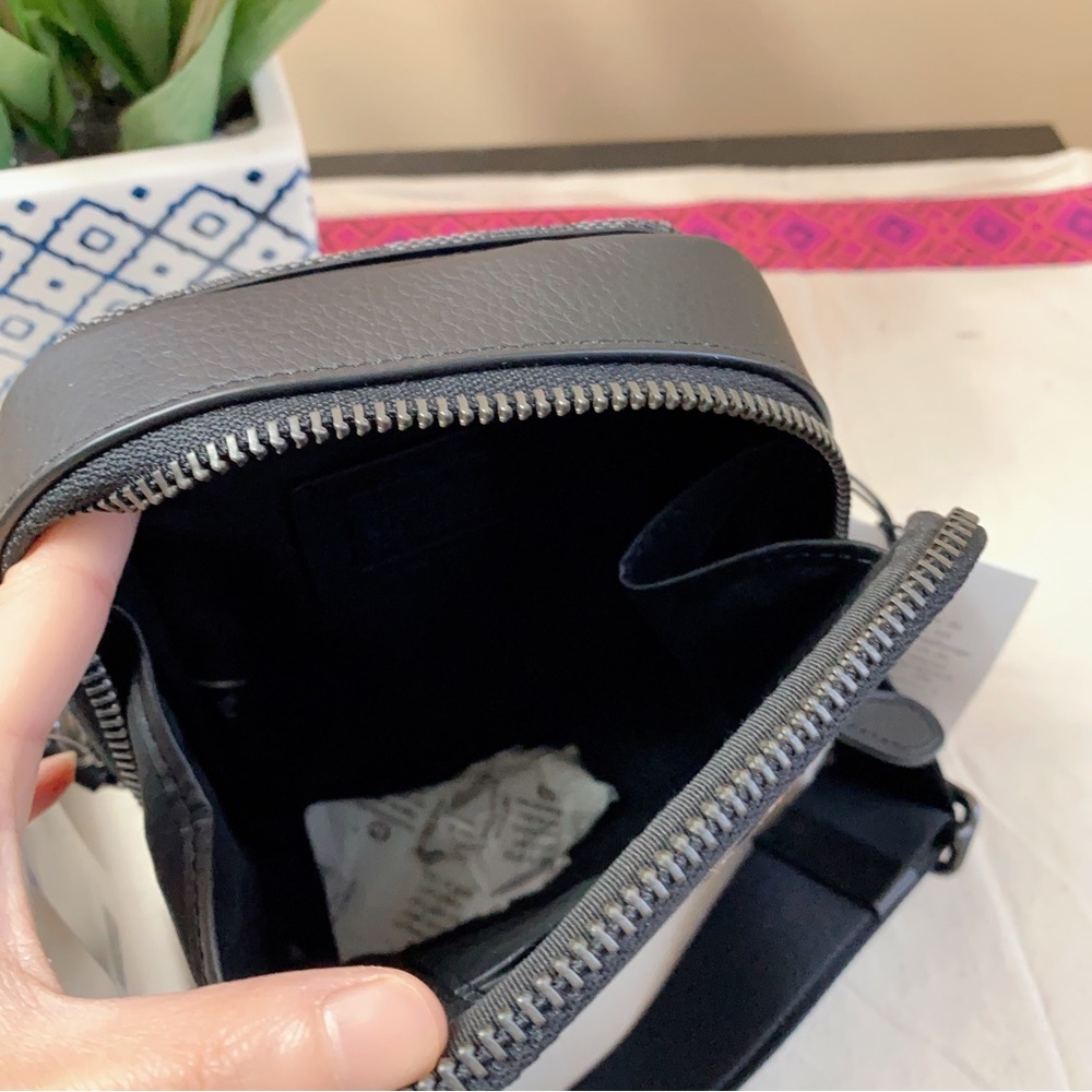 Coach Stanton Crossbody In Signature Jacquard With Ski Patches - Picture 10 of 11